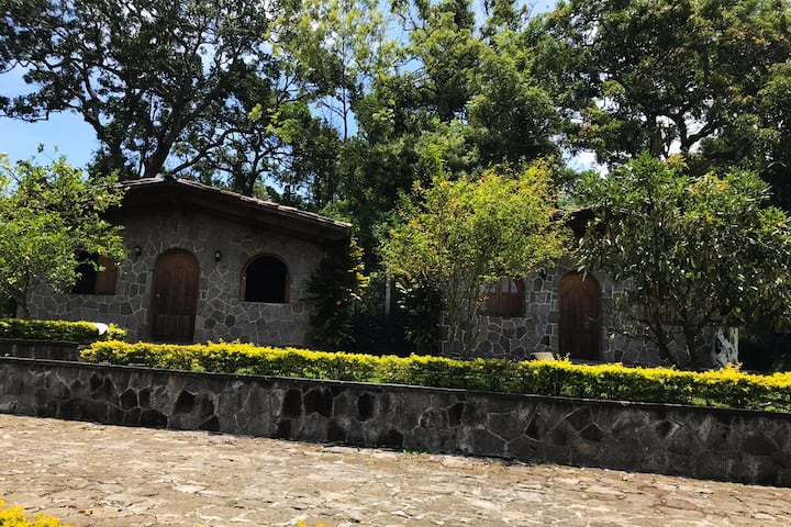 בקתות בונגלו