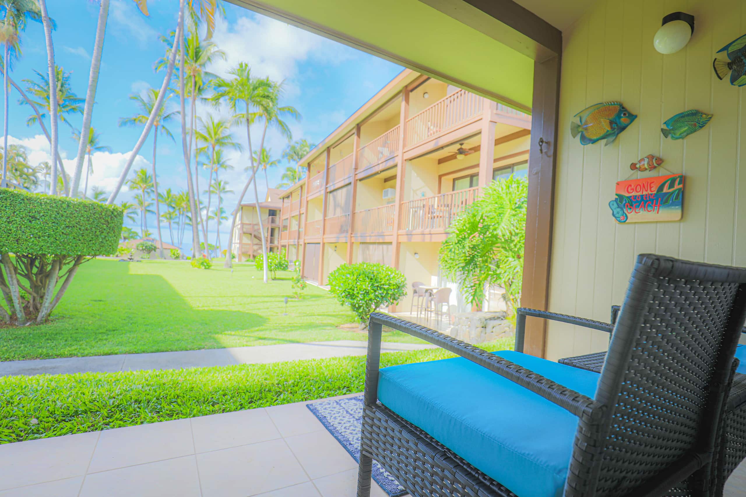 Condo in Kailua-Kona · ★4.94 · 1 bedroom · 2 beds · 1 bath - Image 8