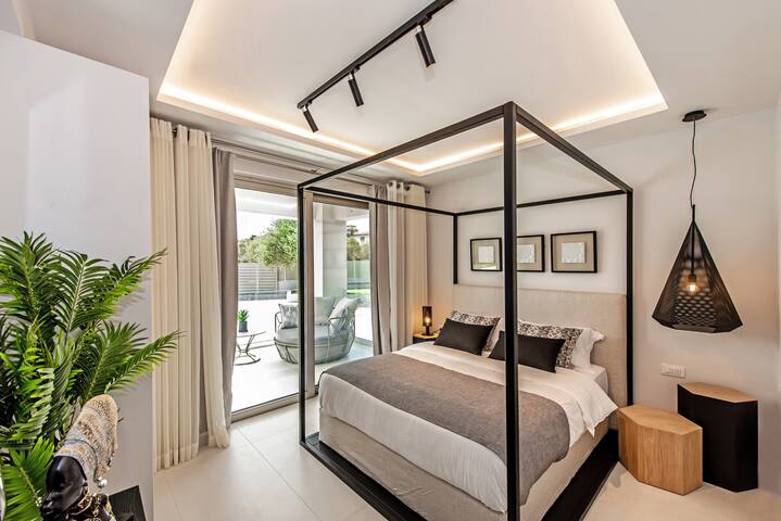 Villa with spa – playroom, 100m from sandy beach gallery image 4