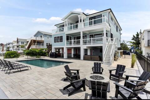 Expansive Bayfront w/ Heated Saltwater Pool & Dock