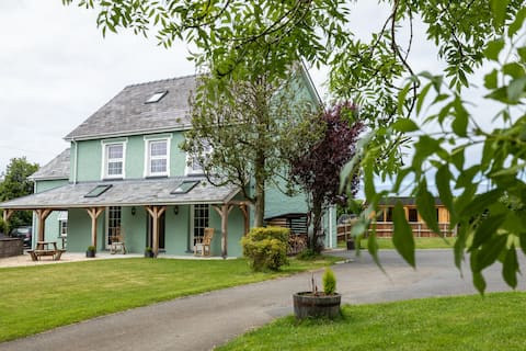 Rhos y Gadair - an incredible farmhouse by the sea