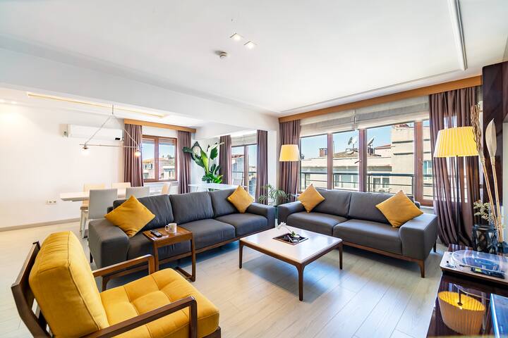 Spacious Apartment Cihangir Taksim Istanbul gallery image 3