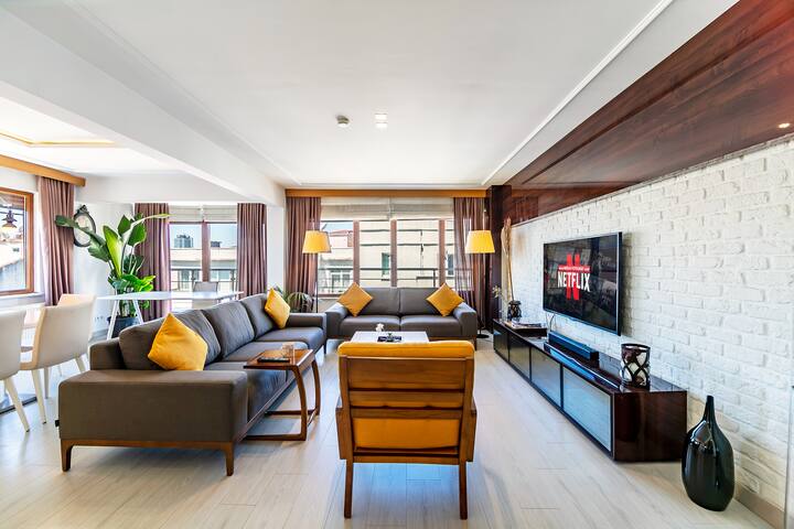 Spacious Apartment Cihangir Taksim Istanbul gallery image 2