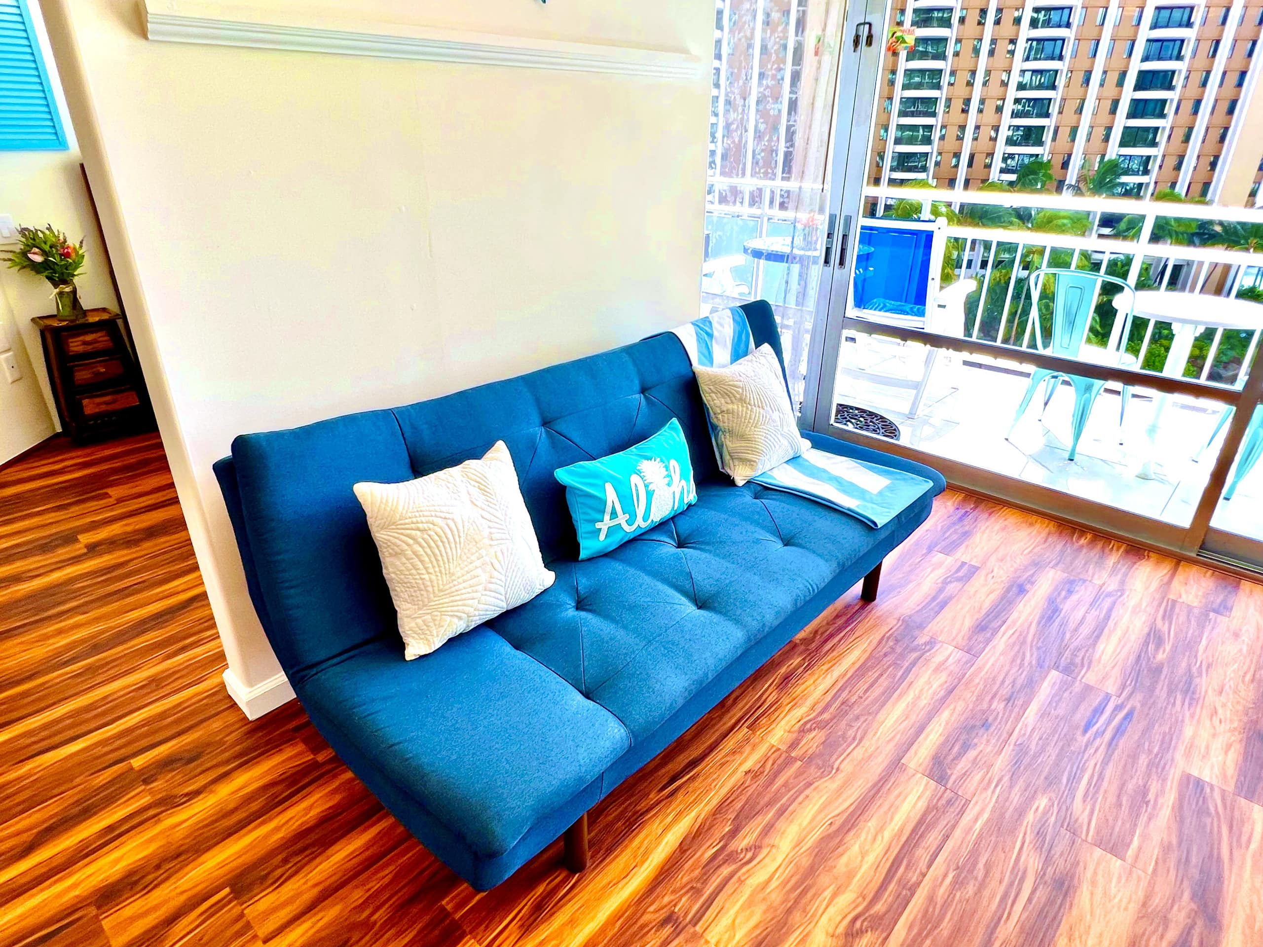 Condo in Honolulu · ★4.98 · 1 bedroom · 3 beds · 1 private bath - Image 7