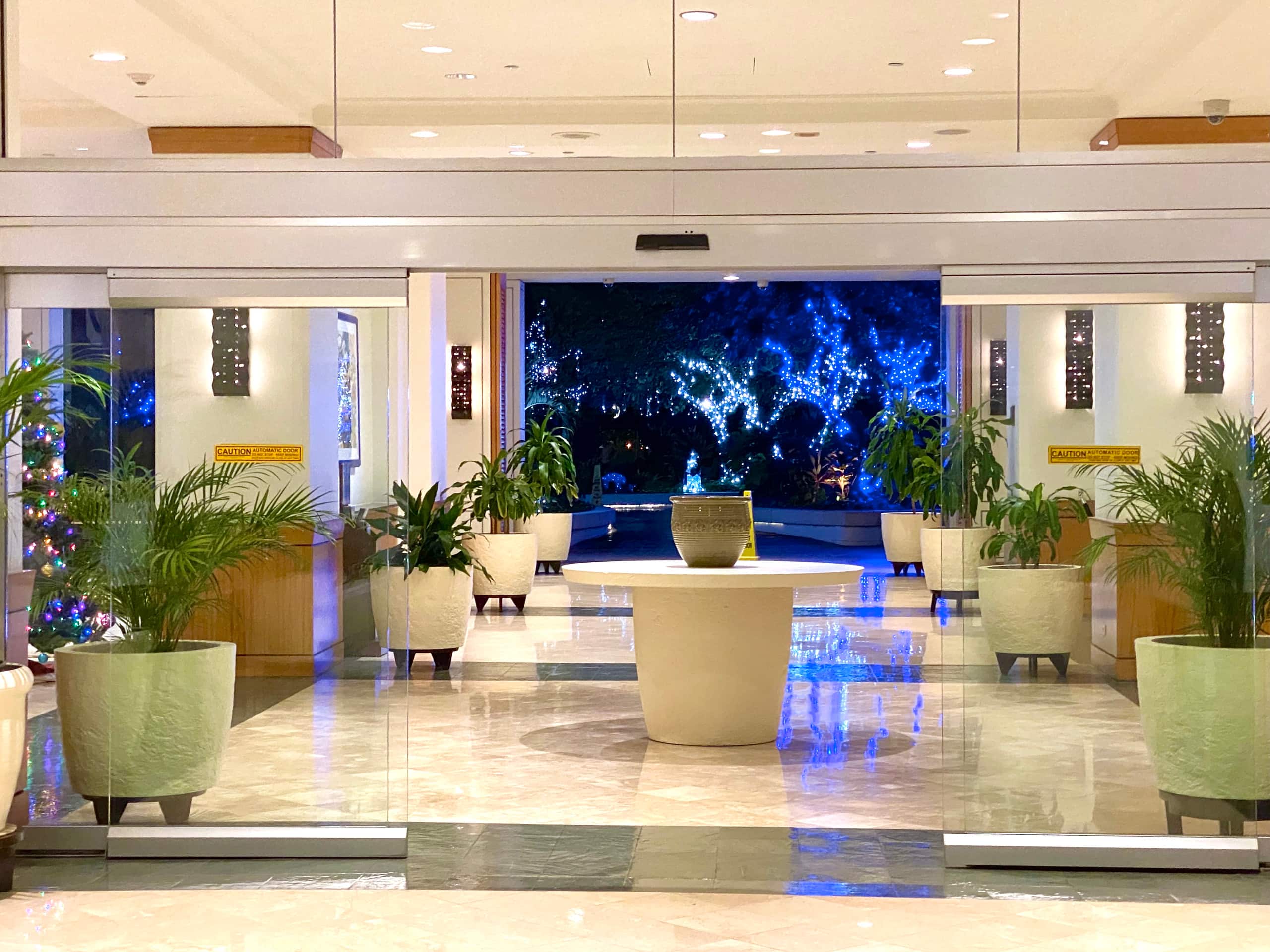 Condo in Honolulu · ★4.98 · 1 bedroom · 3 beds · 1 private bath - Image 24