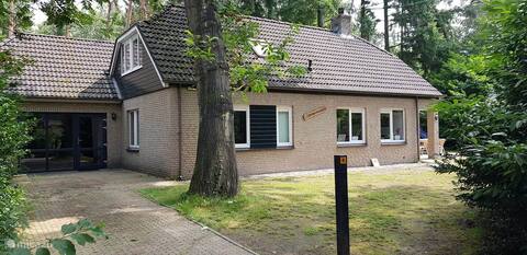 luxury villa 6 beds with bar, billiards and sauna