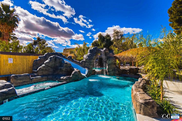 9db / 8ba Geräumiges Haus Mit Pool Im Resort-stil! - Las Vegas, NV