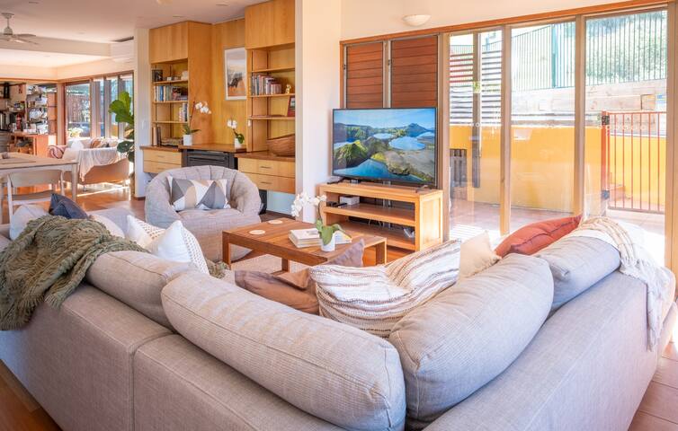 Blueys South – Architectural Oasis Family Friendly gallery image 2