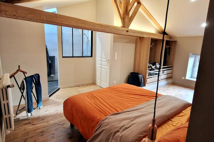 Главниот апартман со бања и соблекувална