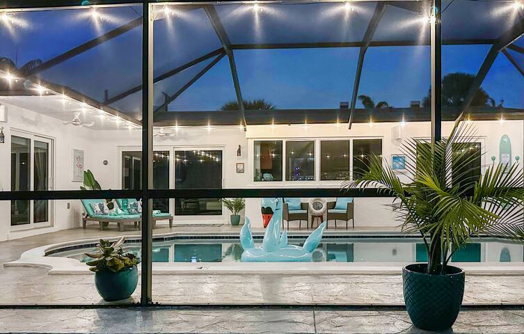 Canal Stay*Screened Heated Pool+Spa*KingBed*Kayaks gallery image 4