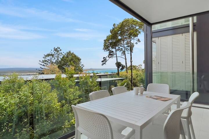 Stunning Townhouse with Amazing Ocean Views