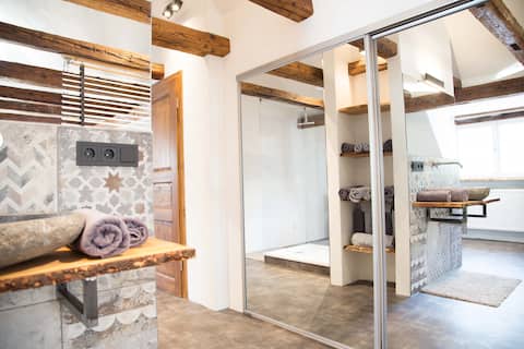 farmers lodge. Nature - Art and Animal Experience