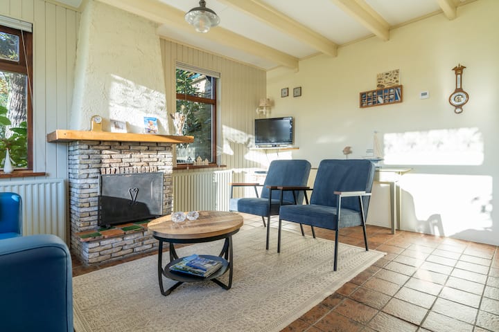 Dorsvloer. 5 Persoons Woning. - Ameland