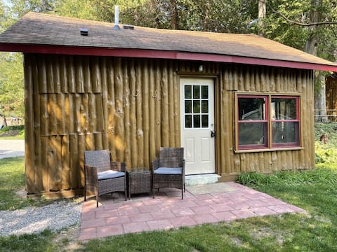 Reed's on the River Cabin 2 on the Sturgeon River