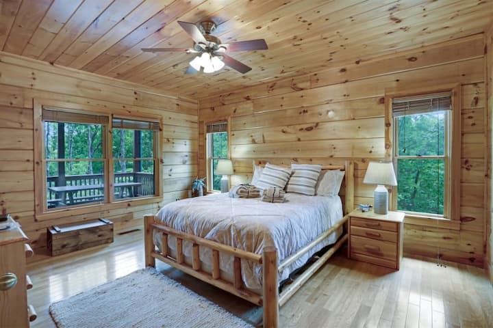 Main level bedroom (2)