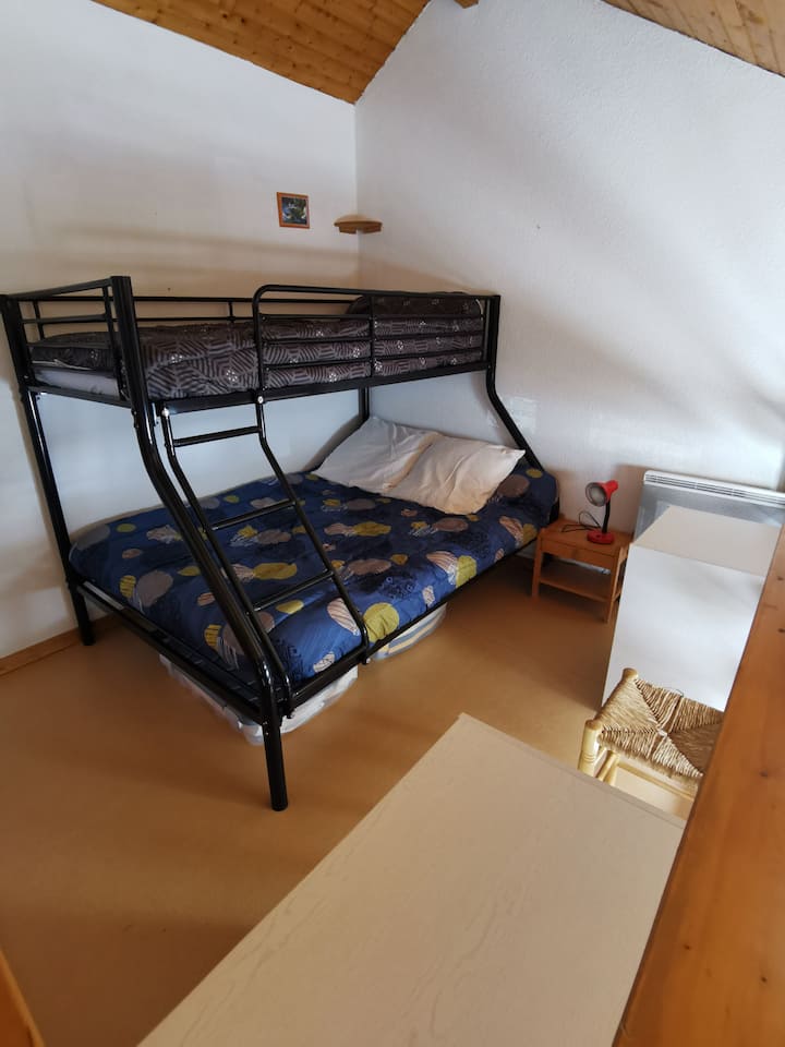 เมซซาไนน์พร้อม 3 เตียง