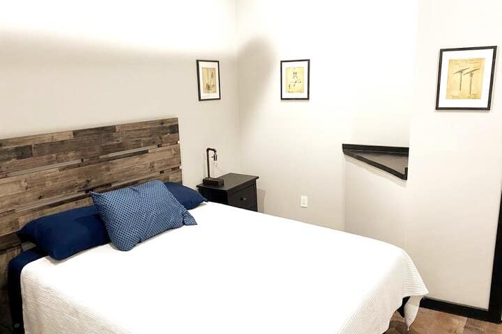 ・寝室2クイーンサイズベッド