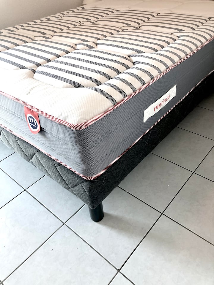 CAMA NUEVA COLCHÓN MERINOS DE MUY BUENA CALIDAD