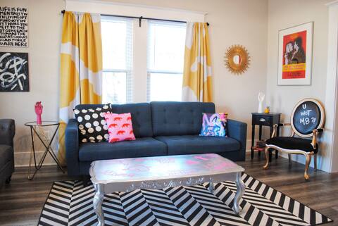 Fun & Funky home centrally located in Memphis!