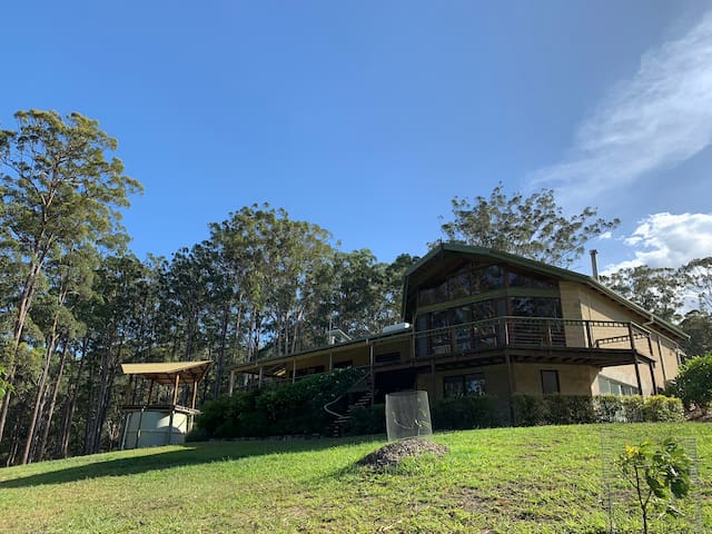 The Urunga Farmstead – Forest Coastal Retreat
