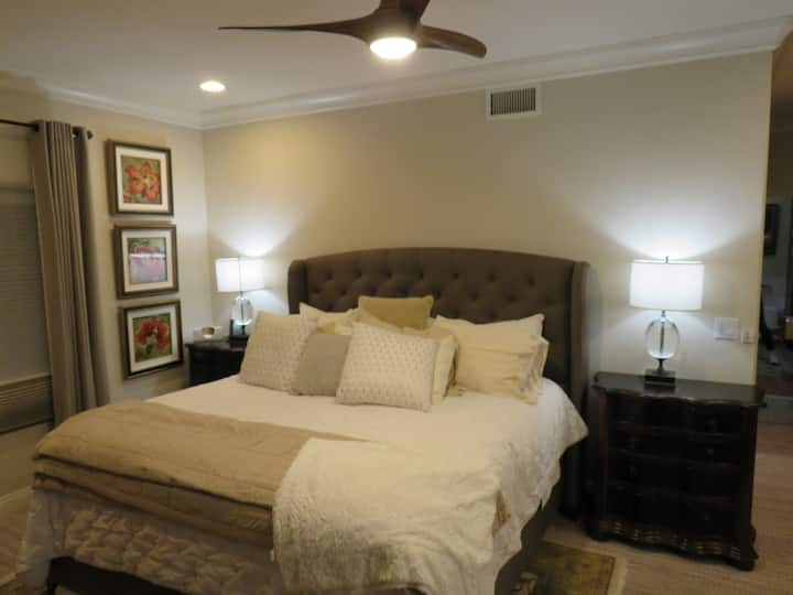 Dhomë gjumi kryesore me oborr