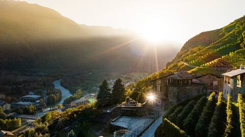 VILLA DEL LUPO: Crown of The Valtellina