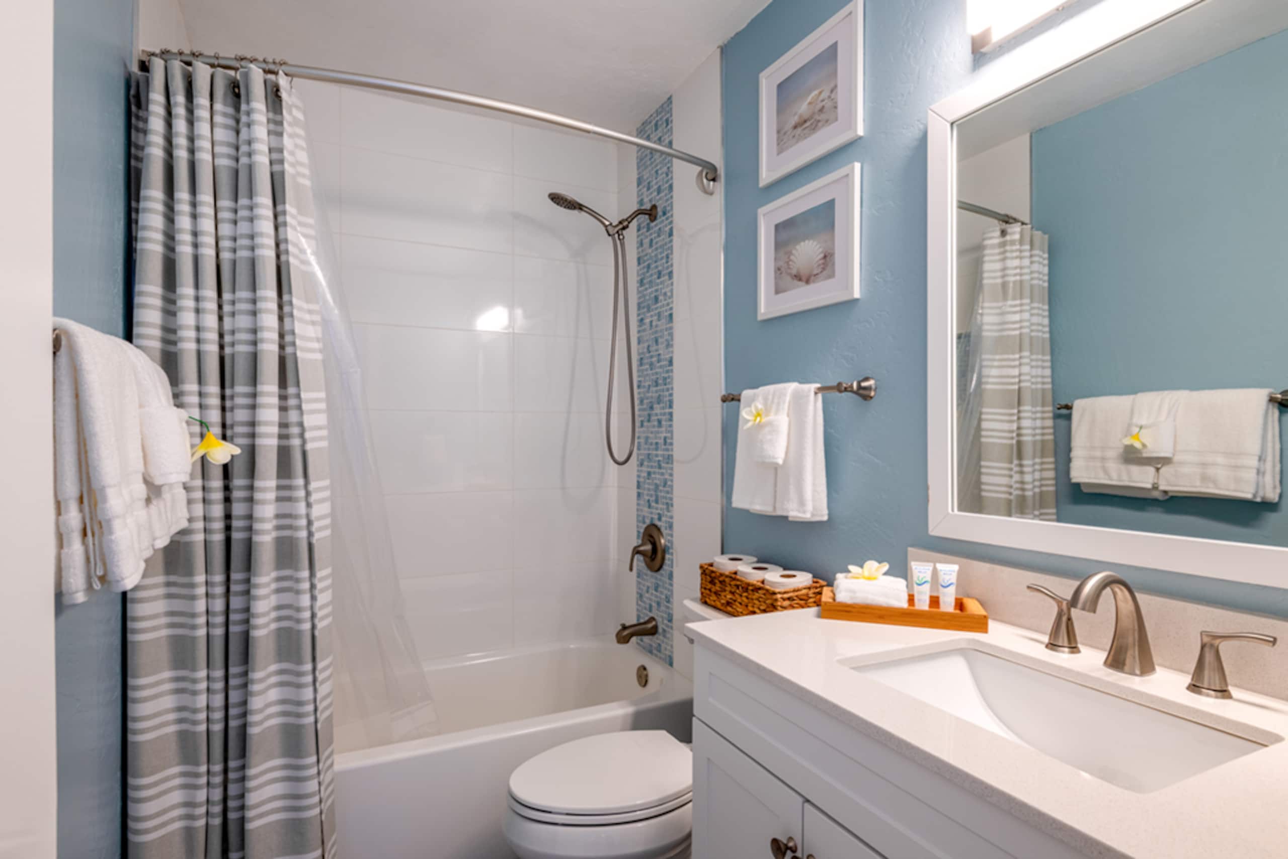 Condo in Kailua-Kona · ★4.86 · 2 bedrooms · 3 beds · 2 baths - Image 5
