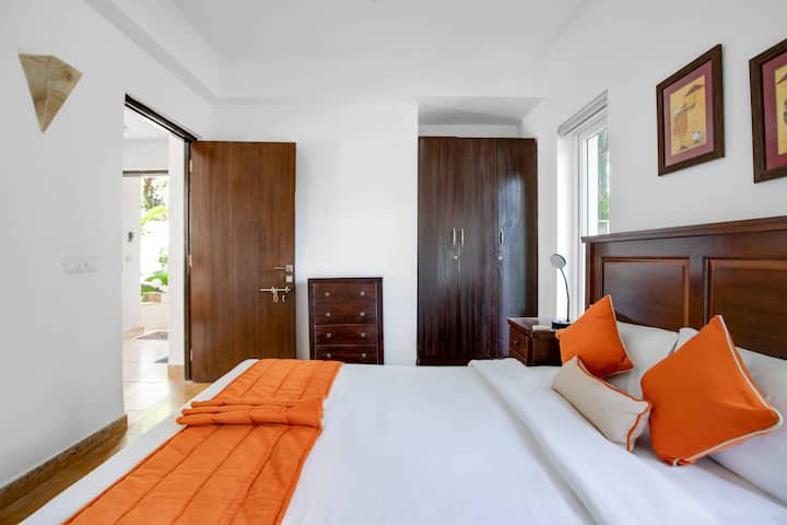 Bedroom 1 - Ground floor