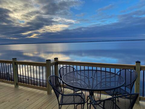 Bluebird Cottage on Lake Champlain
