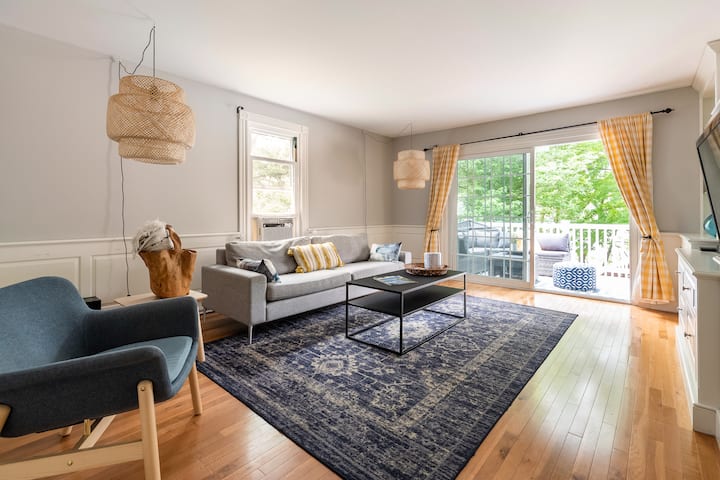 Candlewood Lakefront Retreat - Westchester County, NY