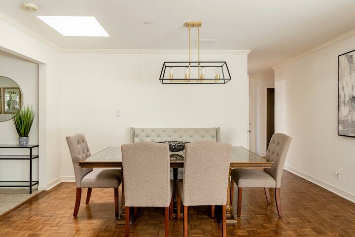 Charming, spacious, cozy 4BR near Stanford gallery image 4