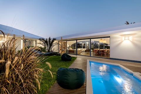 Casa Vikhus Bahia de Paracas with private pool