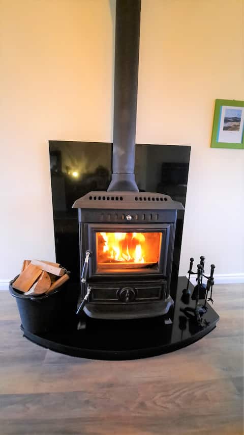 Popular Airbnb listing: Clifden Wildflower cottage - countryside lettings in Clifden