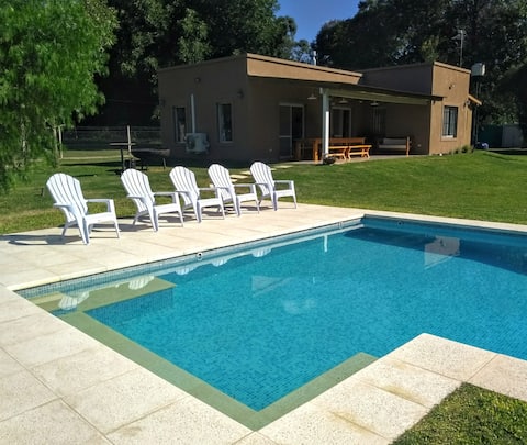 Country house with pool, a place to rest!