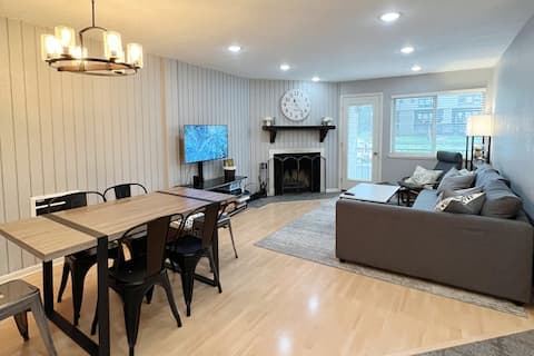 Cozy Condo Nestled in Brianwood