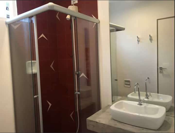 საძინებელი 4