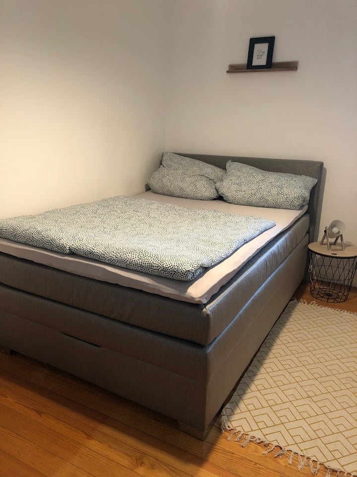 חדר שינה 2 - בסיס מיטה 