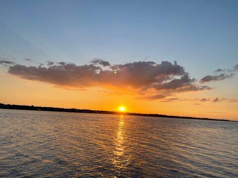 Waterfront Intracoastal 70s Hip Pad with Pool