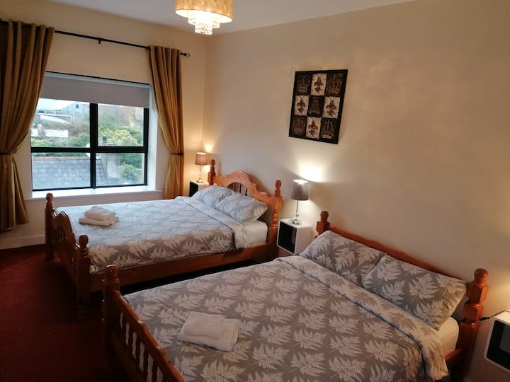 Family bedroom with en-suite