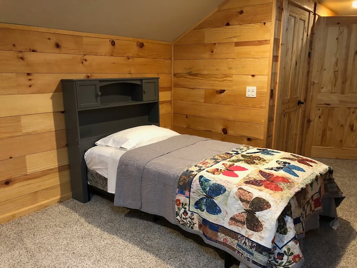 Ghorofa ya juu kitanda kimoja