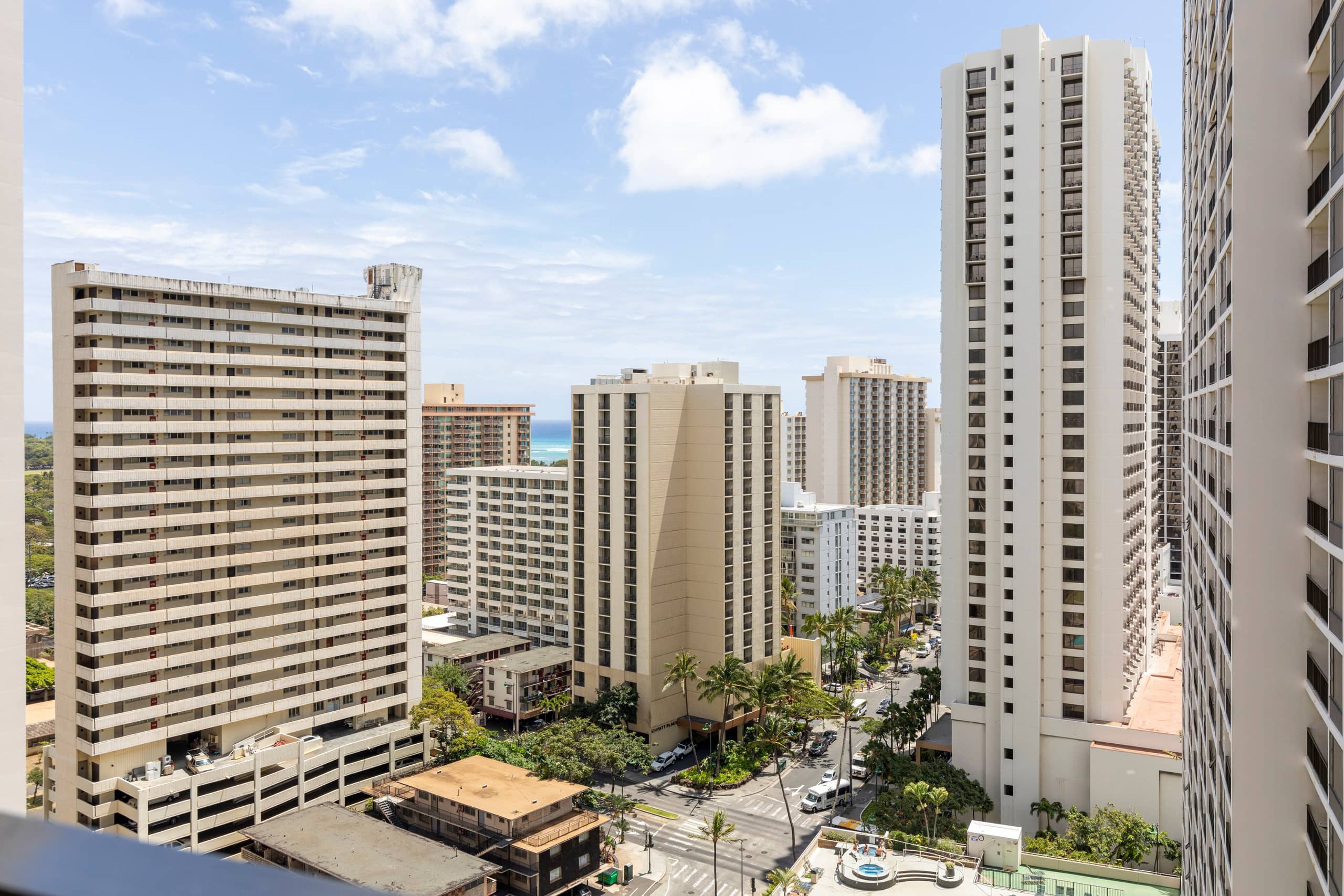 Condo in Honolulu · ★4.9 · 1 bedroom · 3 beds · 1 private bath - Image 7
