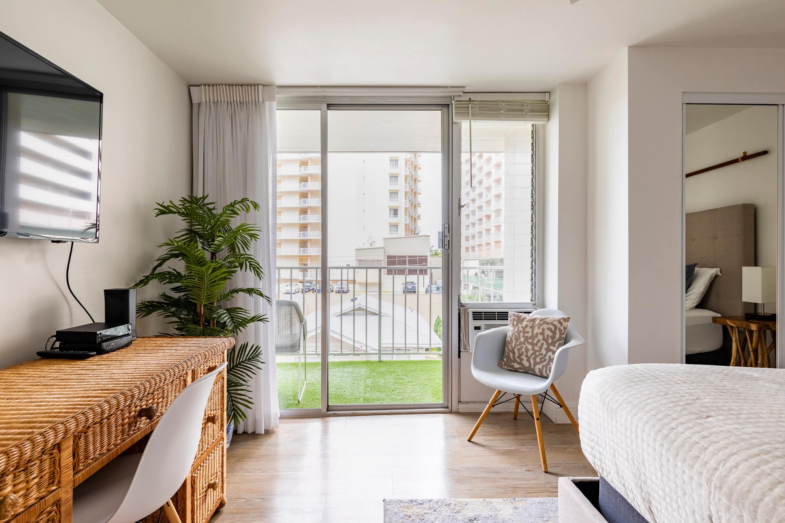 Condo in Honolulu · ★4.78 · 1 bedroom · 2 beds · 1 bath - Image 12