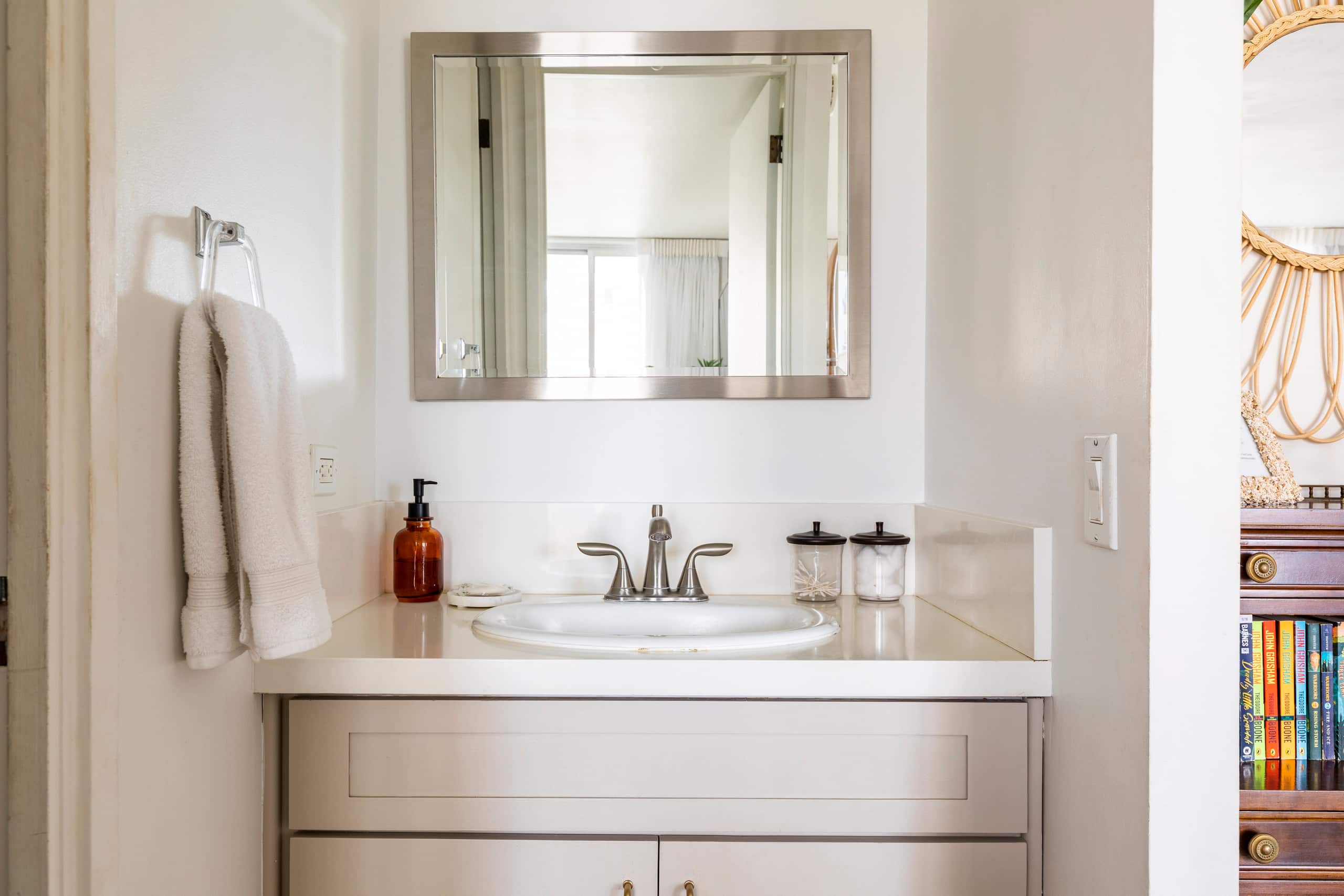 Condo in Honolulu · ★4.78 · 1 bedroom · 2 beds · 1 bath - Image 15