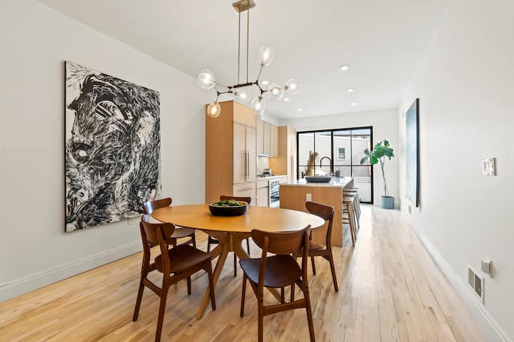 NYC Luxe Minimalist Design - Mins to Times Sq