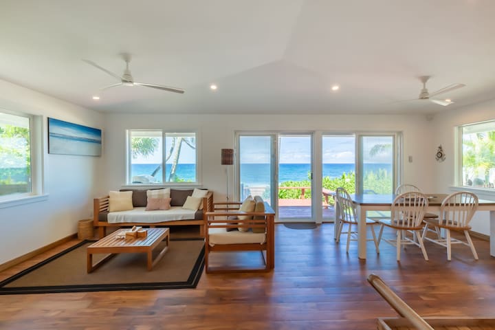 Absolute Beach front home @ Log Cabins Surf break gallery image 2