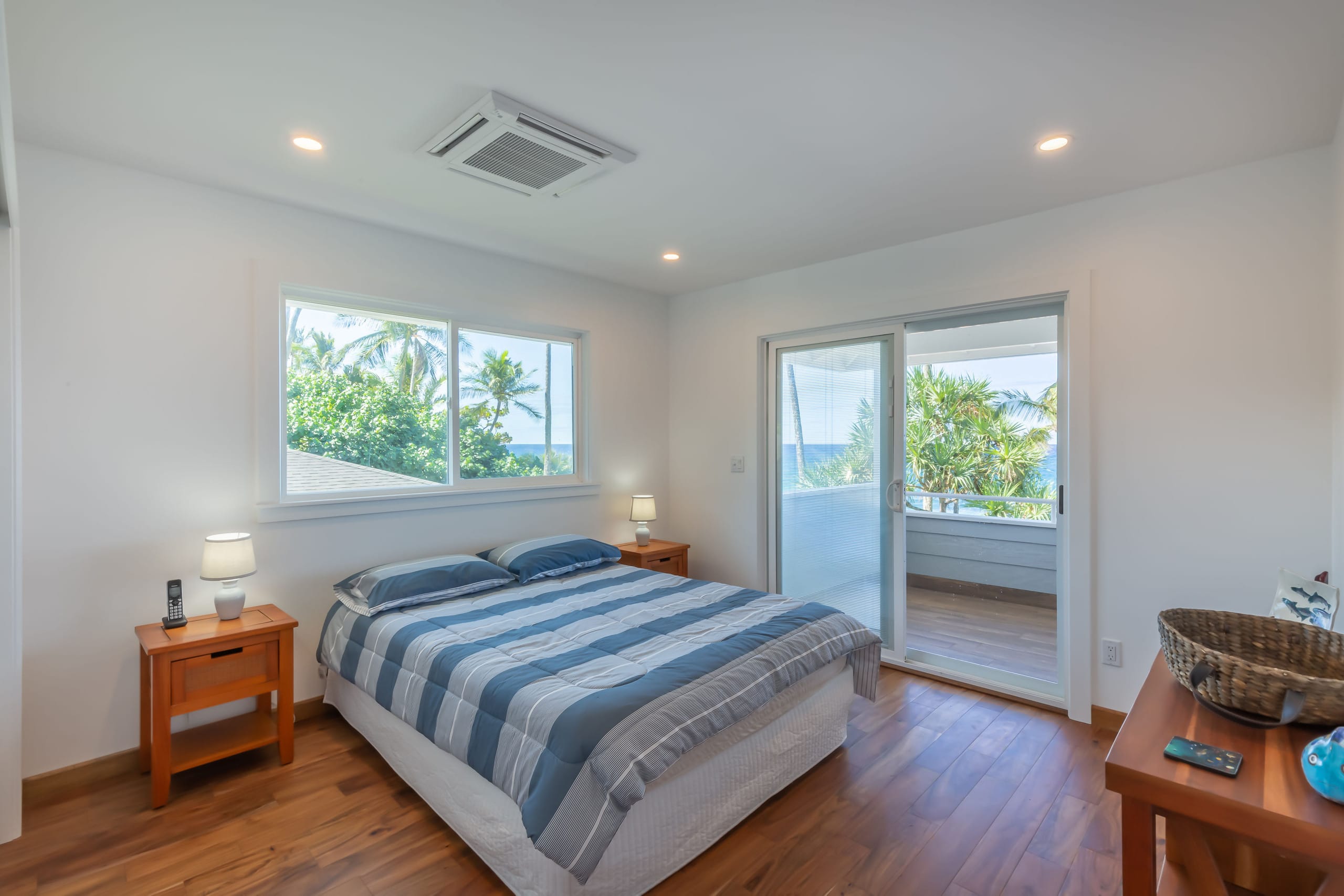 Absolute Beach front home Log Cabins Surf break - Photo 13