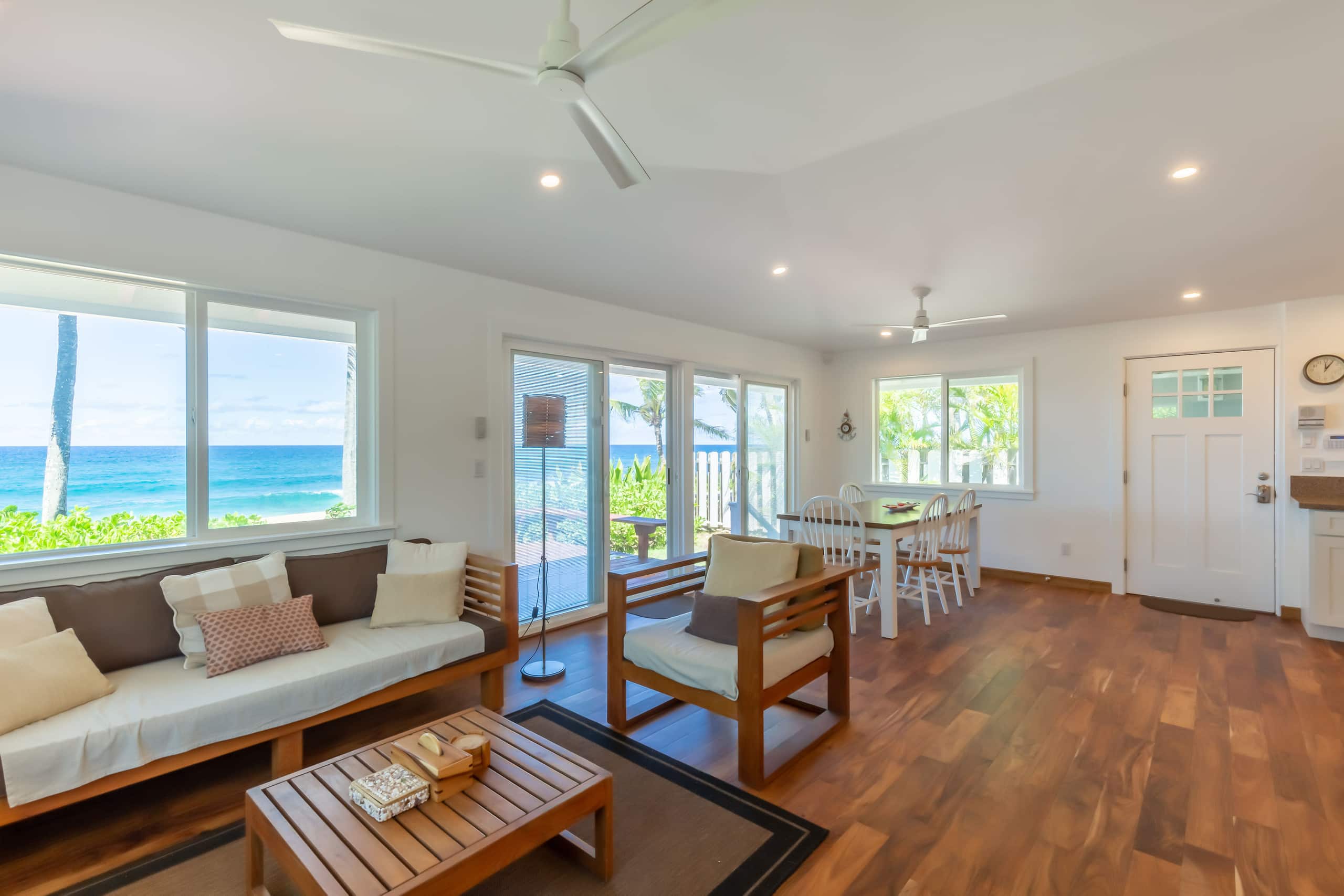 Absolute Beach front home Log Cabins Surf break - Photo 6