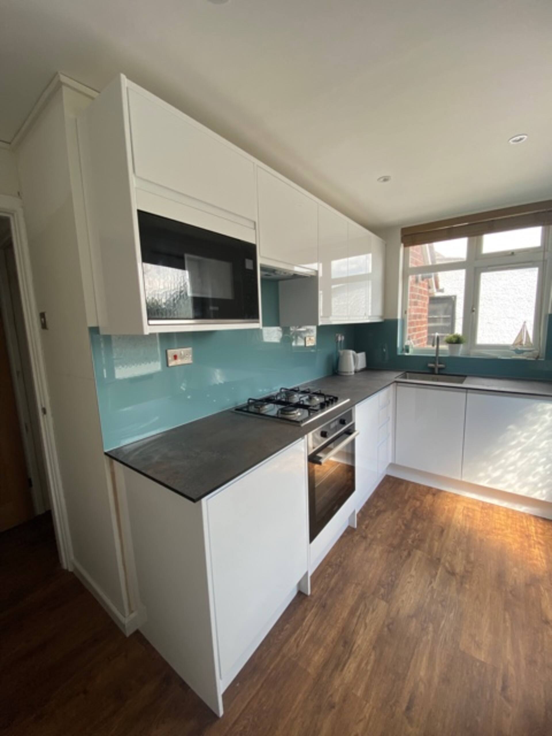 Seaview dog friendly ground floor flat 1 min to beach sleeps 4 — photo 5