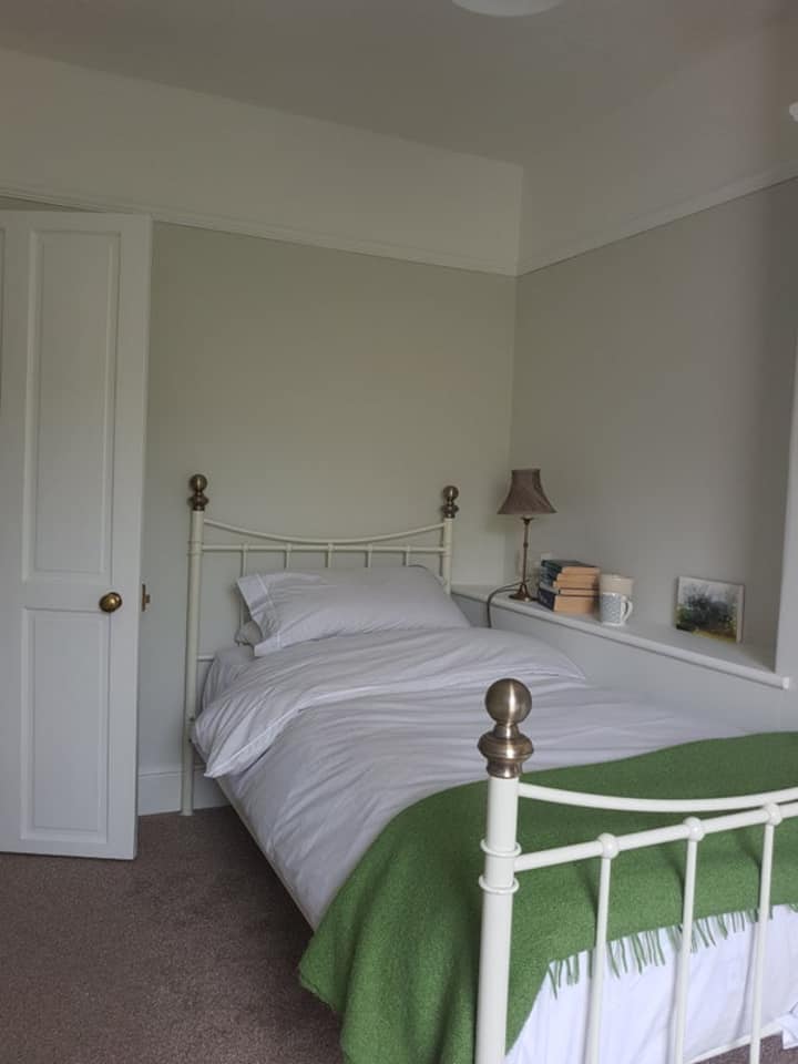 Room in cosy cottage, Bovey Tracey, Dartmoor Houses for Rent in Bovey