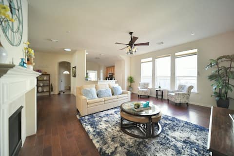 Top performing Airbnb: Open&Spacious 2100sf, Whole-House Backup Generator in Addicks Park Ten